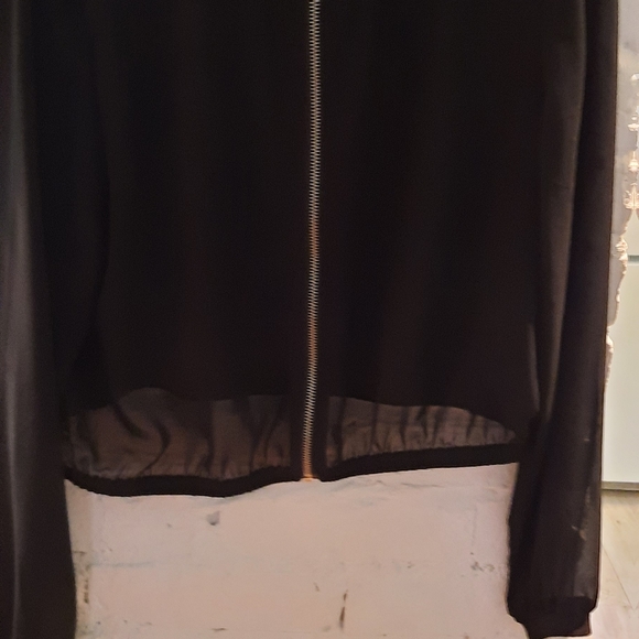Mesh style zipper front cropped blouson - Picture 3 of 3